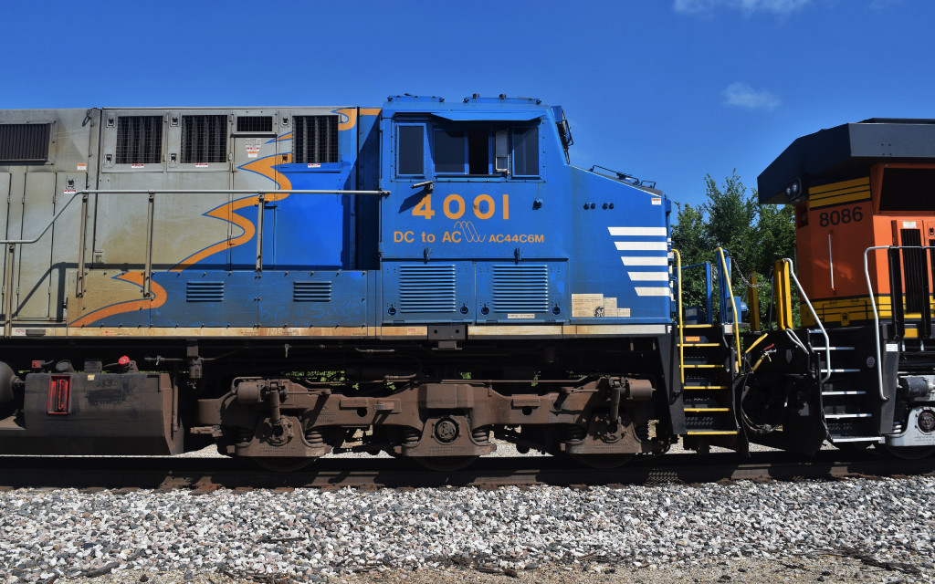 NS 4001 Side Shot